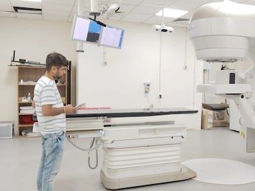 जोधपुर का 400 करोड़ का रीजनल कैंसर इंस्टीट्यूट कछुआ चाल में, हाईटेक मशीनें लगीं फिर भी बेसमेंट तक सीमित इलाज