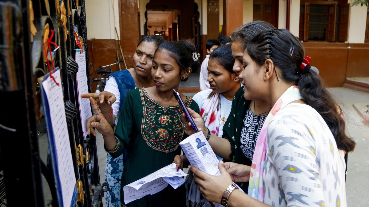 Rajasthan Board 10th Result 2026 LIVE:  पिछली बार लड़के और लड़कियों का Pass Percentage क्या था?