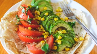 गर्मियों में आपकी थाली कैसी होनी चाहिए? जानिए हेल्दी डाइट का सही तरीका