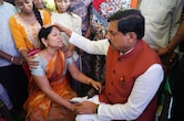 छिंदवाड़ा हादसा; दिल्ली के बाद दौरा रद्द, CM मोहन यादव की मृतकों के परिजनों से मुलाकात, अब 8 लाख की सहायता