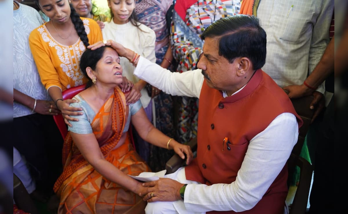 छिंदवाड़ा हादसा; दिल्ली के बाद दौरा रद्द, CM मोहन यादव की मृतकों के परिजनों से मुलाकात, अब 8 लाख की सहायता