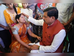 छिंदवाड़ा हादसा; दिल्ली के बाद दौरा रद्द, CM मोहन यादव की मृतकों के परिजनों से मुलाकात, अब 8 लाख की सहायता