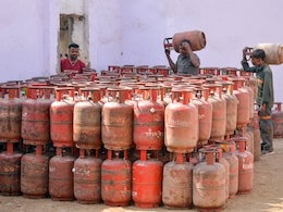 Sandwich Over Dosa-Vada, Bengaluru Restaurants Fall Back On Desi <i>Jugaad</i> Amid LPG Shortage