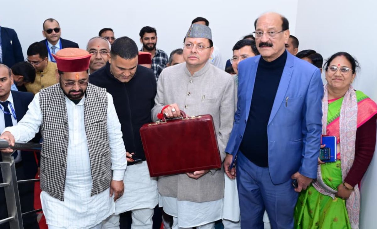 उत्तराखंड CM धामी ने पेश किया 1.11 लाख करोड़ बजट, 2027 विधानसभा चुनावों की दिख गई झलक