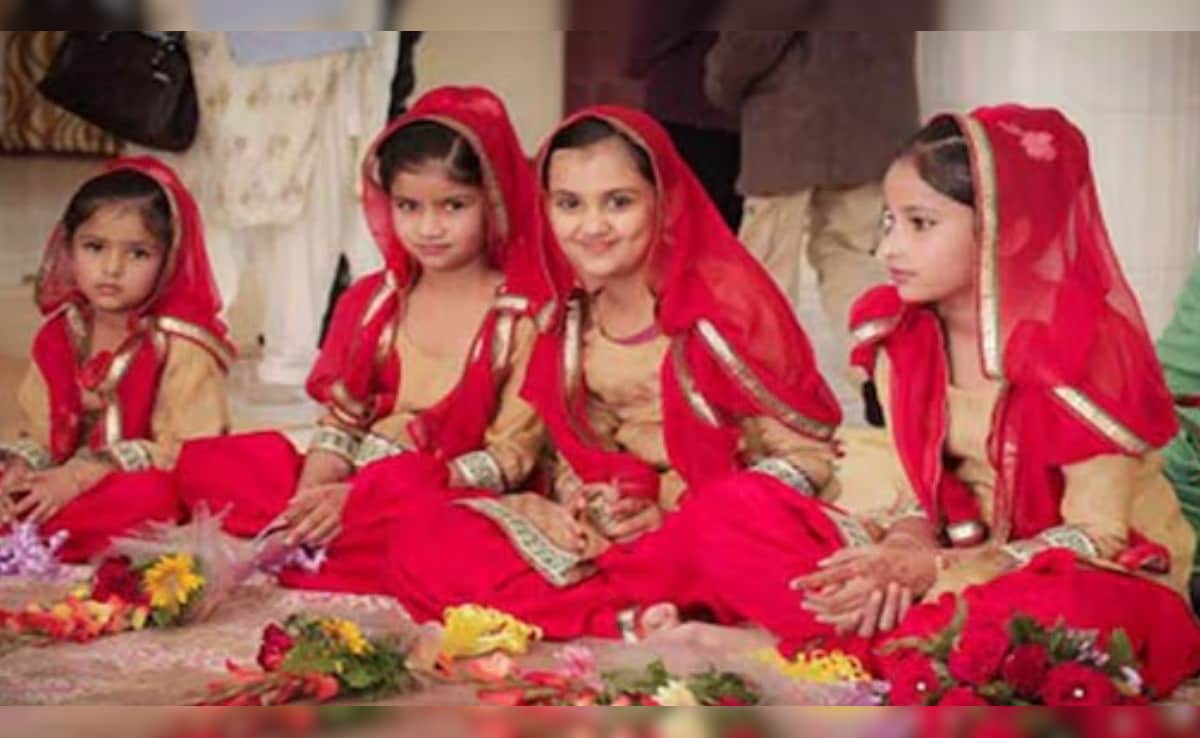 Chaitra Navratri 2026 Kanya Pujan: कन्या पूजन में कितनी कन्याएं होनी चाहिए, 5, 7 या 9... यहां जानिए सही संख्या और तरीका