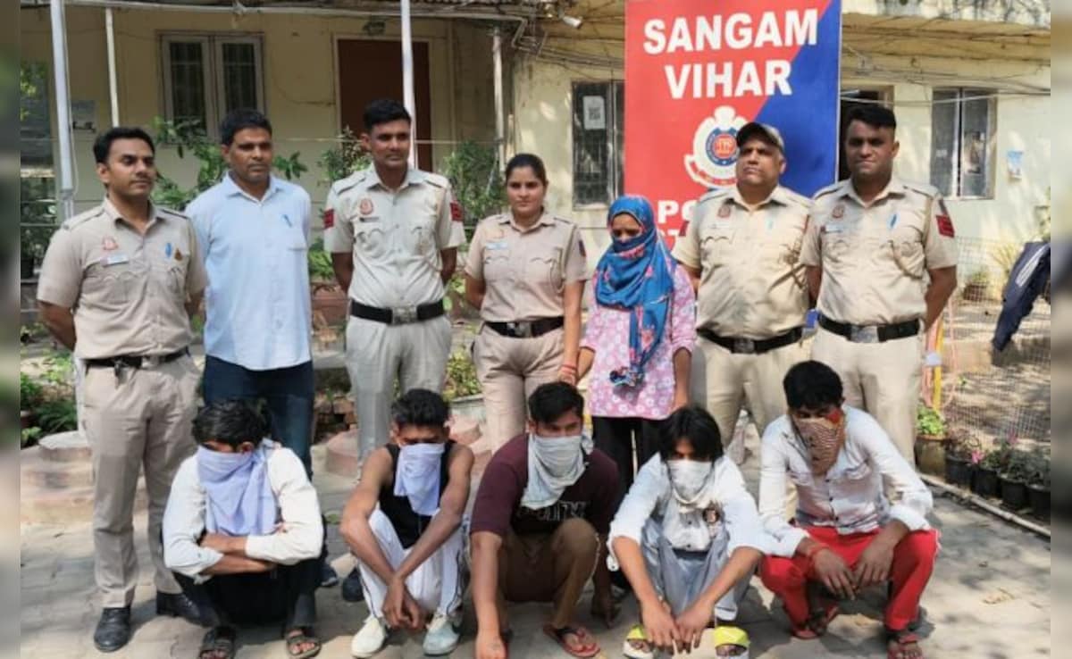 शादी की शॉपिंग पड़ी भारी: दूल्हा-दुल्हन बने ‘रोड रेज’ के आरोपी, 6 के साथ पहुंचे हवालात 