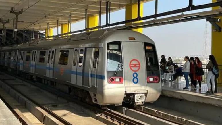 Delhi Metro Timings Changed for Holi: होली पर मेट्रो का टाइम बदला, जानें कितने बजे से चलेगी दिल्ली मेट्रो
