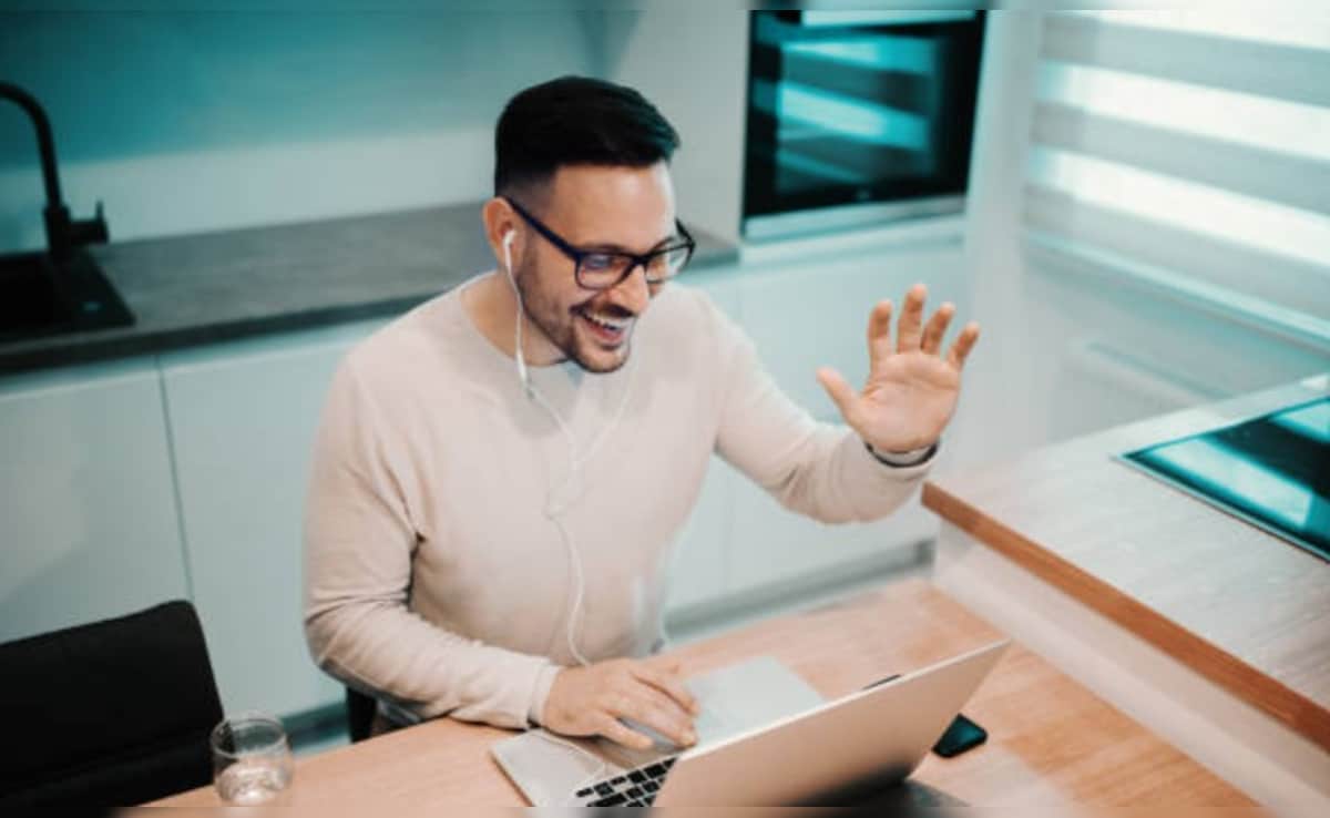 शाम 5 बजते ही बंद हो जाता है लैपटॉप! नीदरलैंड्स से आए इस वीडियो ने भारतीय प्रोफेशनल्स की नींद उड़ा दी