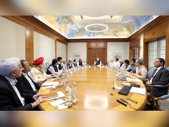 मिडिल ईस्ट जंग के बीच PM मोदी ने बुलाई हाई लेवल मीटिंग, सीनियर कैबिनेट मंत्री भी मौजूद