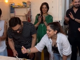 आमिर खान ने मनाया 61वां जन्मदिन, गर्लफ्रेंड गौरी स्प्रैट के साथ दिखीं एक्स वाइफ किरण राव, देखें बर्थडे सेलिब्रेशन&nbsp;