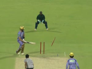 Unsold India Star Sends Allens Middle Stump Flying In KKR Intra-Squad Game
