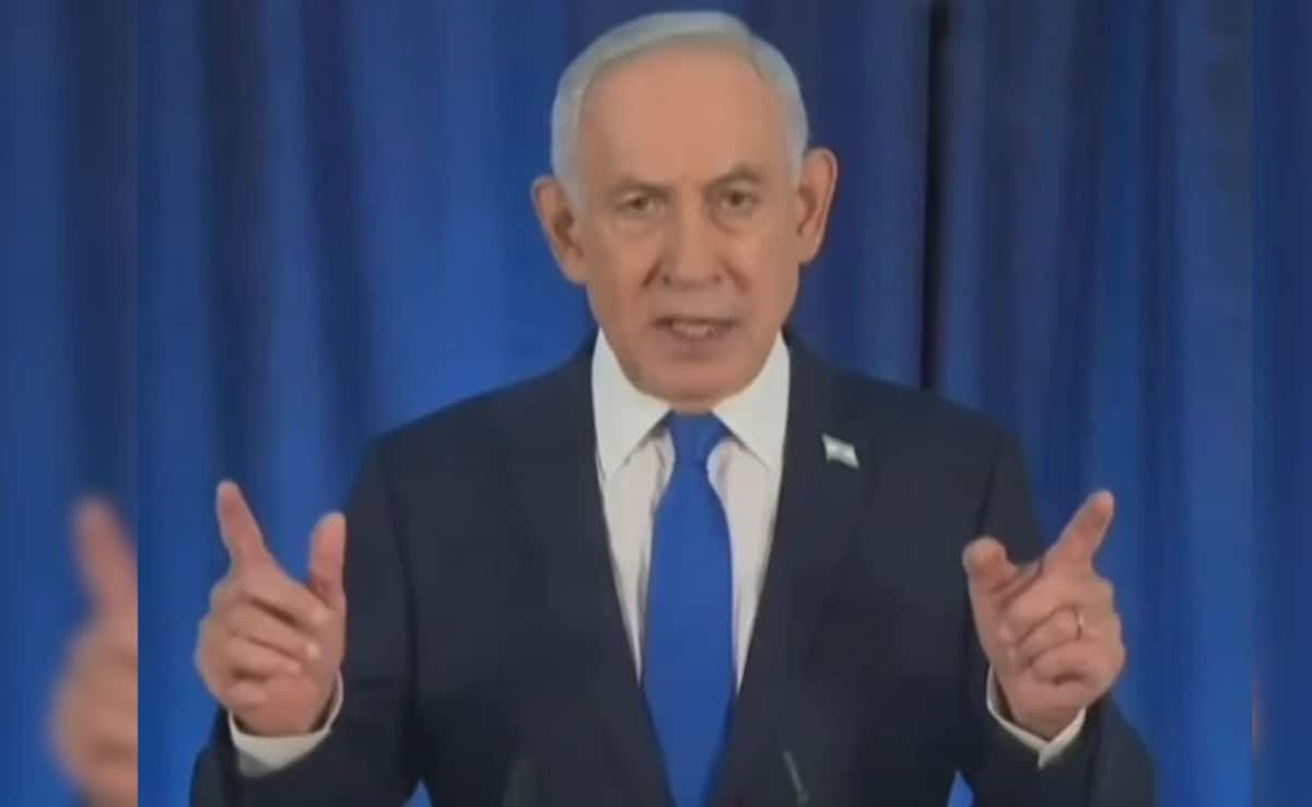 "Where's Bibi?" '6 Fingers' Video Sparks Concerns About Netanyahu
