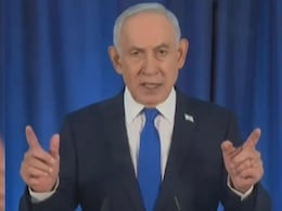 "Where's Bibi?" '6 Fingers' Video Sparks Concerns About Netanyahu