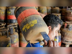LPG Shortage: कमर्शियल गैस सिलेंडर के लिए कैसे अप्लाई करें? क्या पूरा प्रोसेस है और क्या-क्या डॉक्यूमेंट होते हैं जरूरी