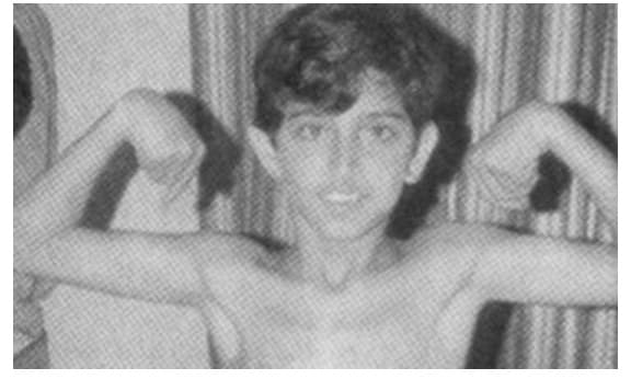 26 साल पहले दो स्टार किड्स ने ली बॉलीवुड में एंट्री, एक बन गया सिनेमा का 'धुरंधर',  दूसरा आज भी कर रहा स्ट्रगल