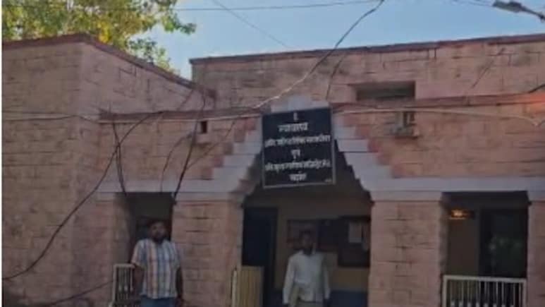 बाड़मेर: बार-बार समन के बावजूद कोर्ट नहीं पहुंचे सीआई, अदालत ने भेजा जेल; माफी के बाद मिली राहत