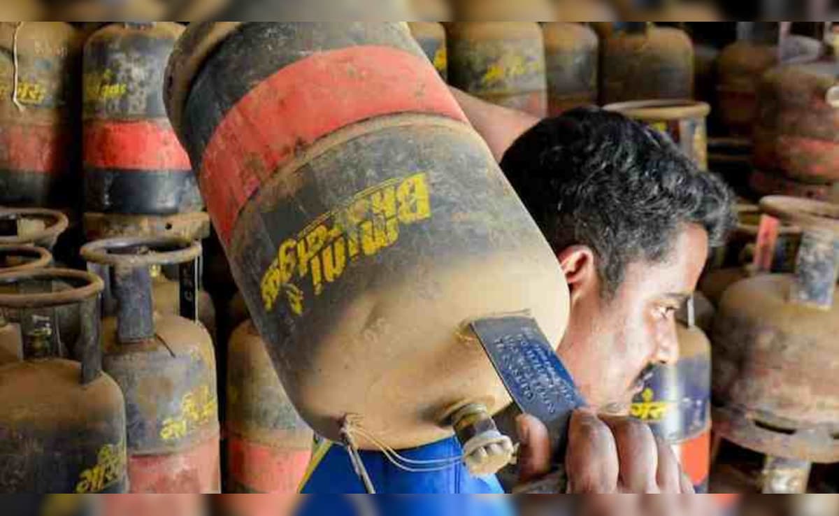 LPG पर सरकार का बड़ा फैसला, राज्यों का कमर्शियल कोटा 30 से बढ़ाकर 50 फीसदी किया, प्रवासी मजूदरों को भी फायदा