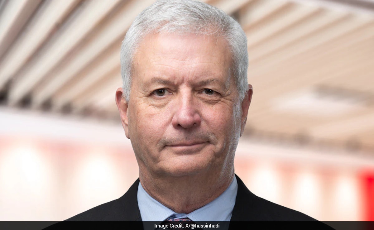 Air Canada Chief To Step Down For Being Unable To Speak French