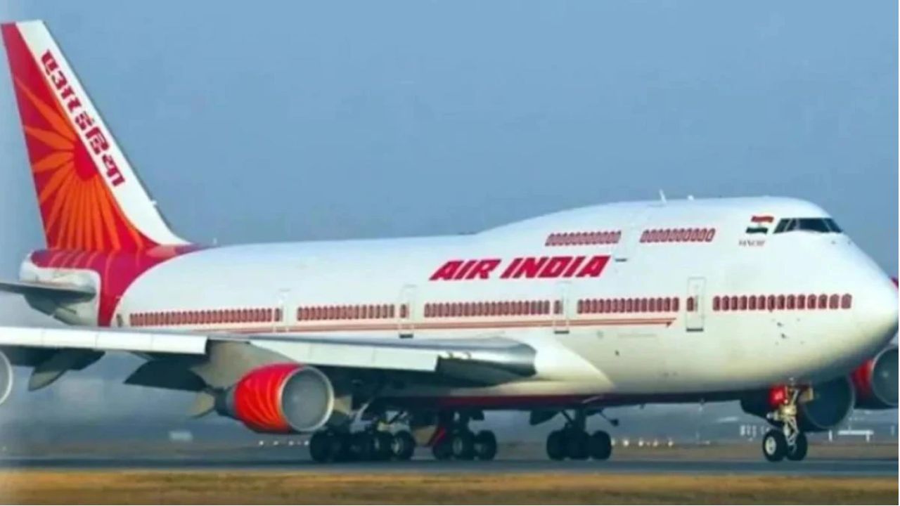 ईरान जंग: Air India में कॉस्ट कटिंग का दौर शुरू, केबिन क्रू की फिटनेस पर भी सख्त हुए नियम