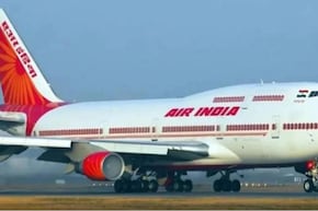 ईरान जंग: Air India में कॉस्ट कटिंग का दौर शुरू, केबिन क्रू की फिटनेस पर भी सख्त हुए नियम