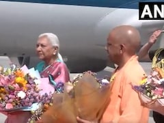 राम मंदिर दर्शन के लिए अयोध्या पहुंचीं राष्ट्रपति द्रौपदी मुर्मू, एयरपोर्ट पर हुआ भव्य स्वागत