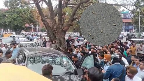 चंडीगढ़ में जिम से निकलते ही प्रापर्टी डीलर पर ताबड़तोड़ 8 गोलियां बरसा दीं, हेलमेट पहनकर आए थे हमलावर