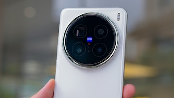 Vivo X300s: 200-Megapixel Main Camera, 7100mAh Battery And More