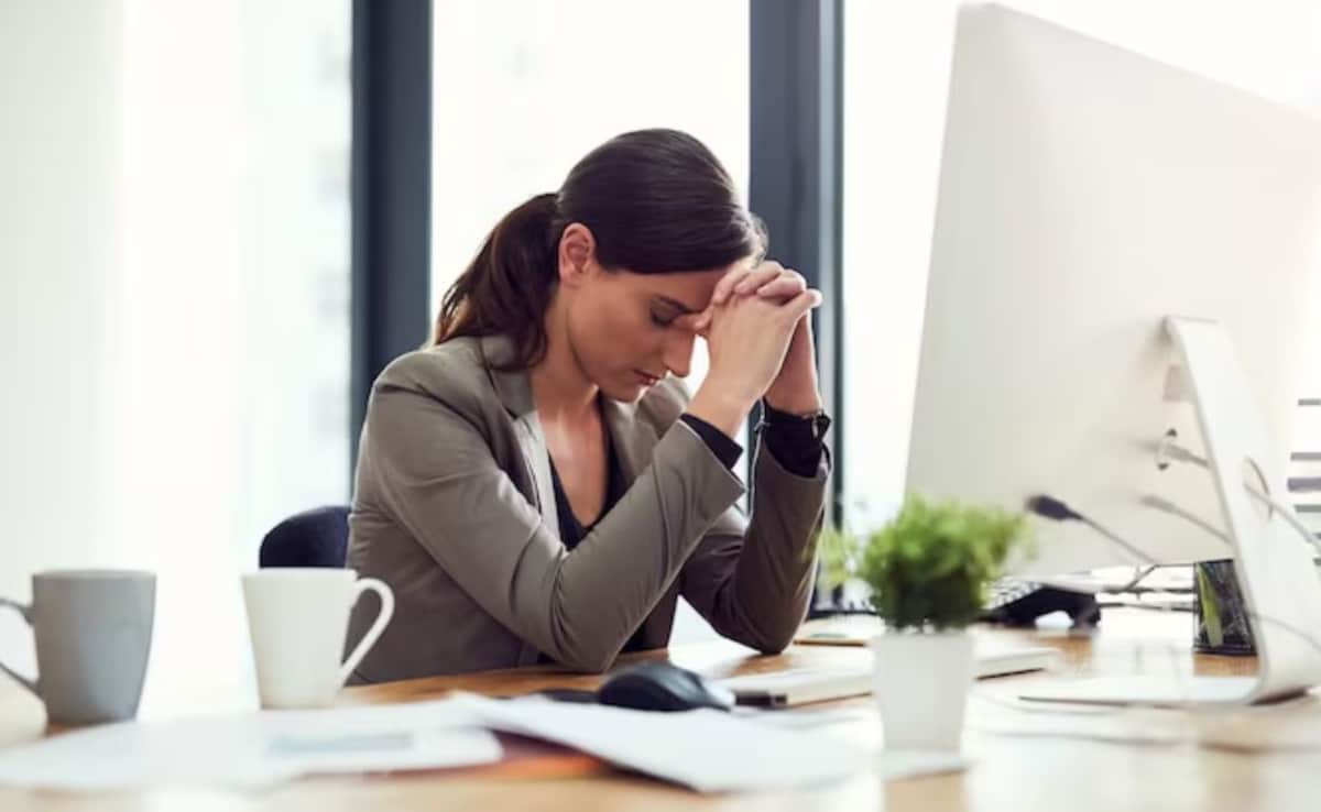 Millnnials are leaving their jobs due to  Impossible deadlines, the same old routine, never-ending traffic, and toxic workplace environments (read: horrible bosses). Photo: Freepik