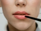 अब लिपस्टिक को कहें अलविदा, ₹300 से कम में टॉप ब्रांड्स की Tinted Lip Balm से पाएं सॉफ्ट और हाइड्रेटेड लिप्स