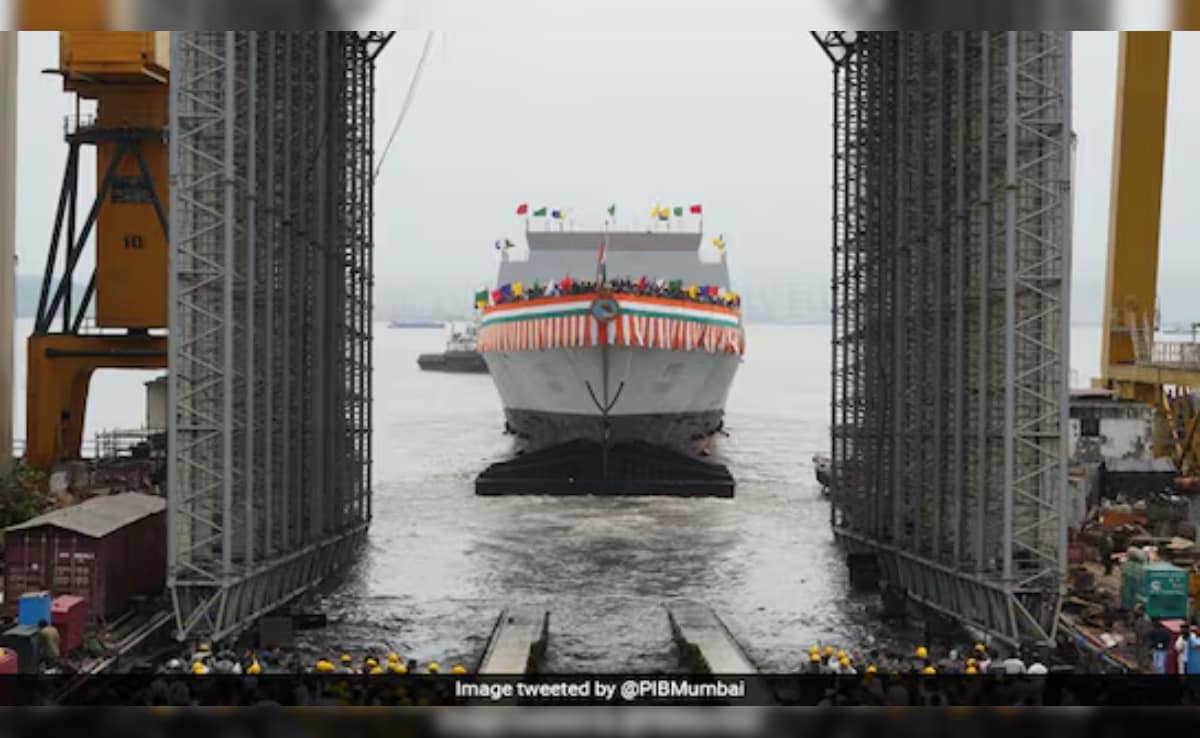 समंदर में बढ़ेगी भारत की ताकत, ब्रह्मोस से लैस स्वदेशी गाइडेड मिसाइल फ्रिगेट तारागिरी होगा नेवी में शामिल