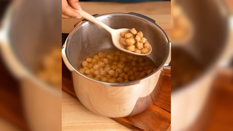 Cooking Tips: छोले भिगोना भूल गए हैं, इस हैक की मदद से सिर्फ 30 मिनट में यूं उबल जाएंगे छोले, बस करना होगा ये काम