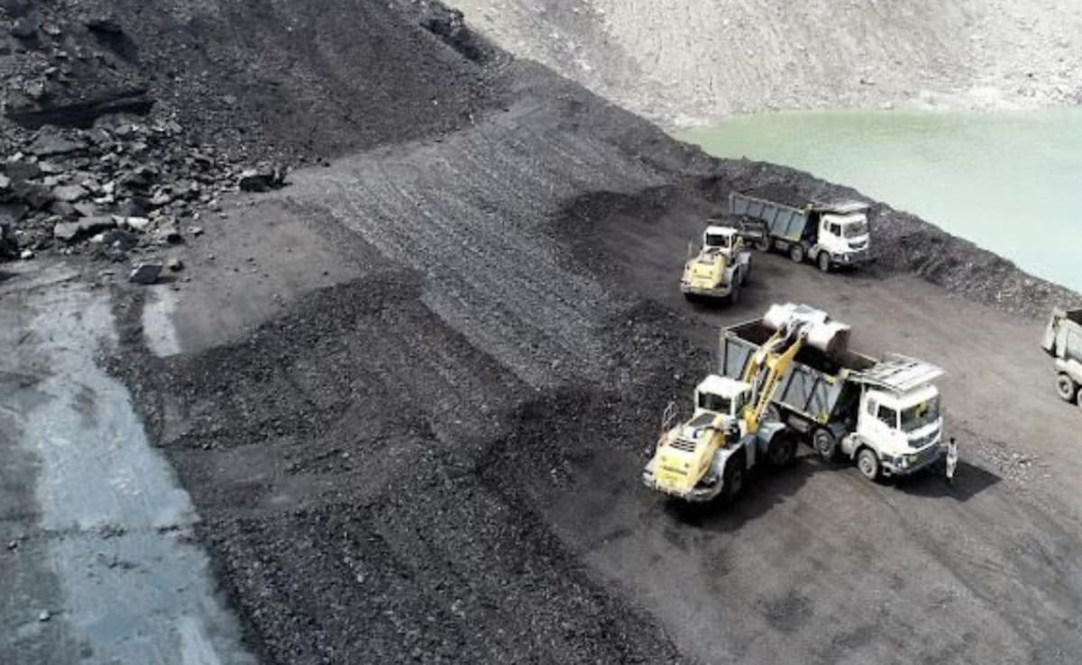 अप्रैल से दिसंबर 2024 तक भारत के कोयला आयात में 8.4 प्रतिशत की गिरावट आई. वहीं वर्तमान वित्त वर्ष के दौरान कोयले के आयात में 4.2 फीसद की कमी आई है