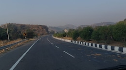 राजस्थान में हाईवे किनारे बने होटल-ढाबों पर चलेगा बुलडोजर, 75 मीटर के दायरे में आने वाले निर्माण होंगे जमींदोज