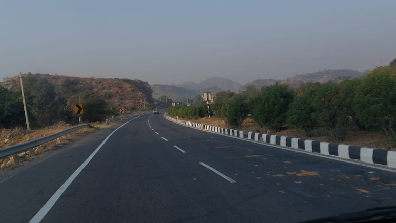 राजस्थान में हाईवे किनारे बने होटल-ढाबों पर चलेगा बुलडोजर, 75 मीटर के दायरे में आने वाले निर्माण होंगे जमींदोज