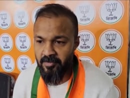 भारतीय फुटबॉल टीम के पूर्व गोलकीपर ने ली BJP की सदस्यता, कहा- फुटबॉल की वजह से पार्टी नहीं कर रहा था ज्वाइन