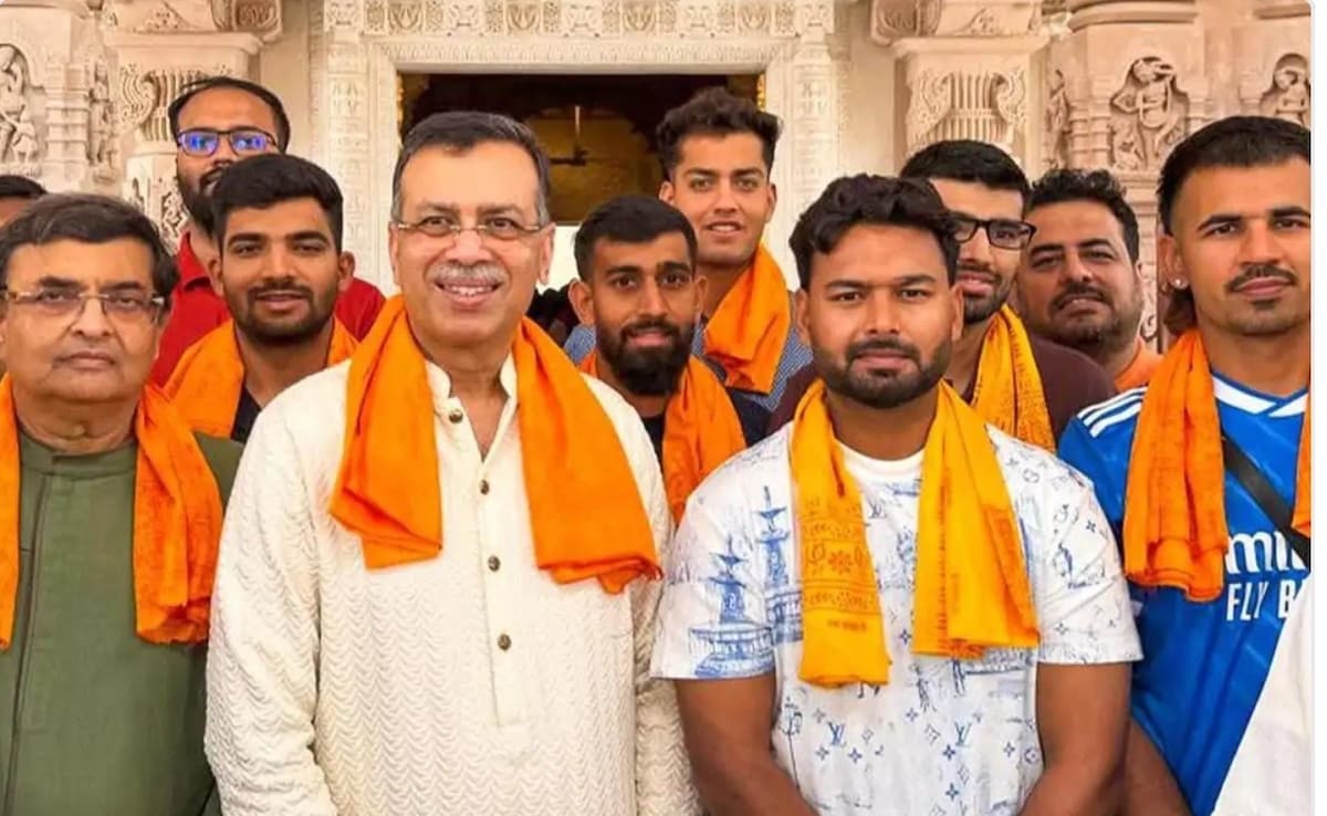 IPL 2026: आईपीएल से पहले रामलला की शरण में ऋषभ पंत, संजीव गोयनका के साथ LSG के खिलाड़ियों ने किए दर्शन