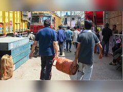 LPG, पेट्रोल, सीएनजी को लेकर देश में क्या हैं हालात? सरकार ने दे दिया पूरा अपडेट