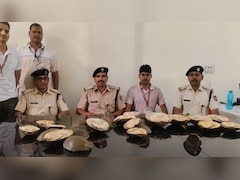 गया स्टेशन पर  RPF ने 28 जीवित कछुओं को किया बरामद,  सामान्य कोच में लावारिस बैगों में रखा था छिपाकर
