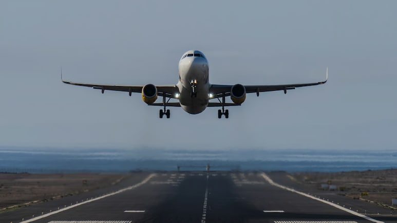 Hundreds Of Flights Cancelled, Delayed In Italy Due To Data Network Failure