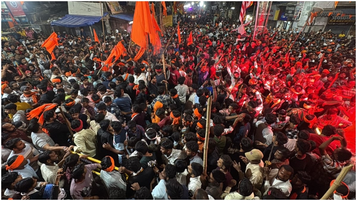 5000 जवानों की तैनाती और आसमान से ड्रोन से निगरानी की जा रही है. 5000 जवानों की तैनाती और आसमान से ड्रोन से निगरानी की जा रही है.