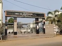 स्कूल में बर्बरता: 9वीं के छात्र को डंडों से पीटा, VIDEO पोस्‍ट कर लिखा-“इस बार तो बच गए, दोबारा ऐसा नहीं होगा