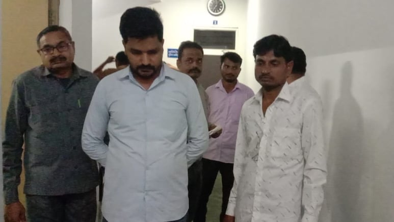 ACB Action: 8000 की घूस लेते VDO पर एसीबी ने कसा शिकंजा, पहले ली थी 10000 रुपये की रिश्वत