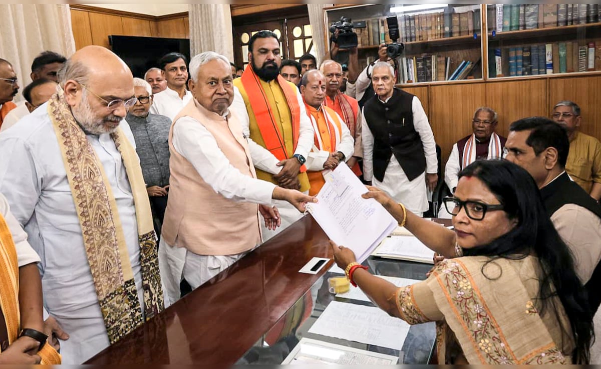 Nitish Kumar Rajya Sabha Nomination: नीतीश कुमार समेत आज इन नेताओं ने भरा राज्यसभा चुनाव के लिए पर्चा, देखिए पूरी लिस्ट