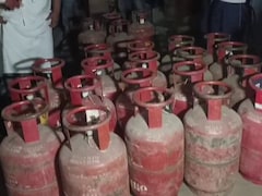 LPG cylinder shortage: हापुड़ में एक ही घर में 32 सिलेंडर मिले, यूपी, बिहार-ओडिशा और तमिलनाड़ू तक छापेमारी