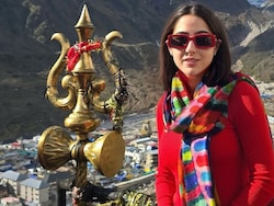 'Who Will Certify?' Row Over 'Sanatan Affidavit' Demand For Sara Ali Khan