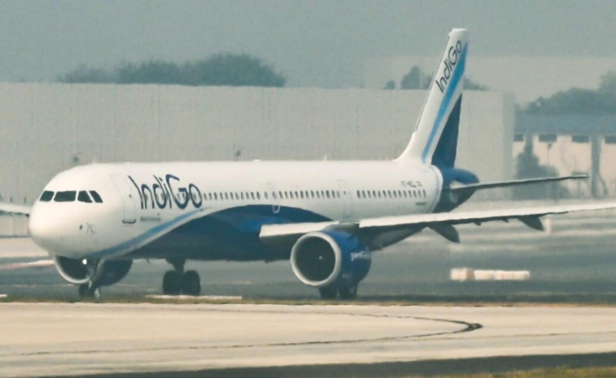 Bad Weather In Delhi Disrupts Flights, IndiGo Issues Travel Advisory