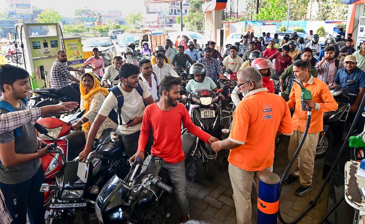 पेट्रोल-डीजल पर सरकार का बड़ा फैसला, पेट्रोल पर एक्साइज ड्यूटी 3 रुपये घटाई, डीजल पर सीधा 10 रुपये की कटौती