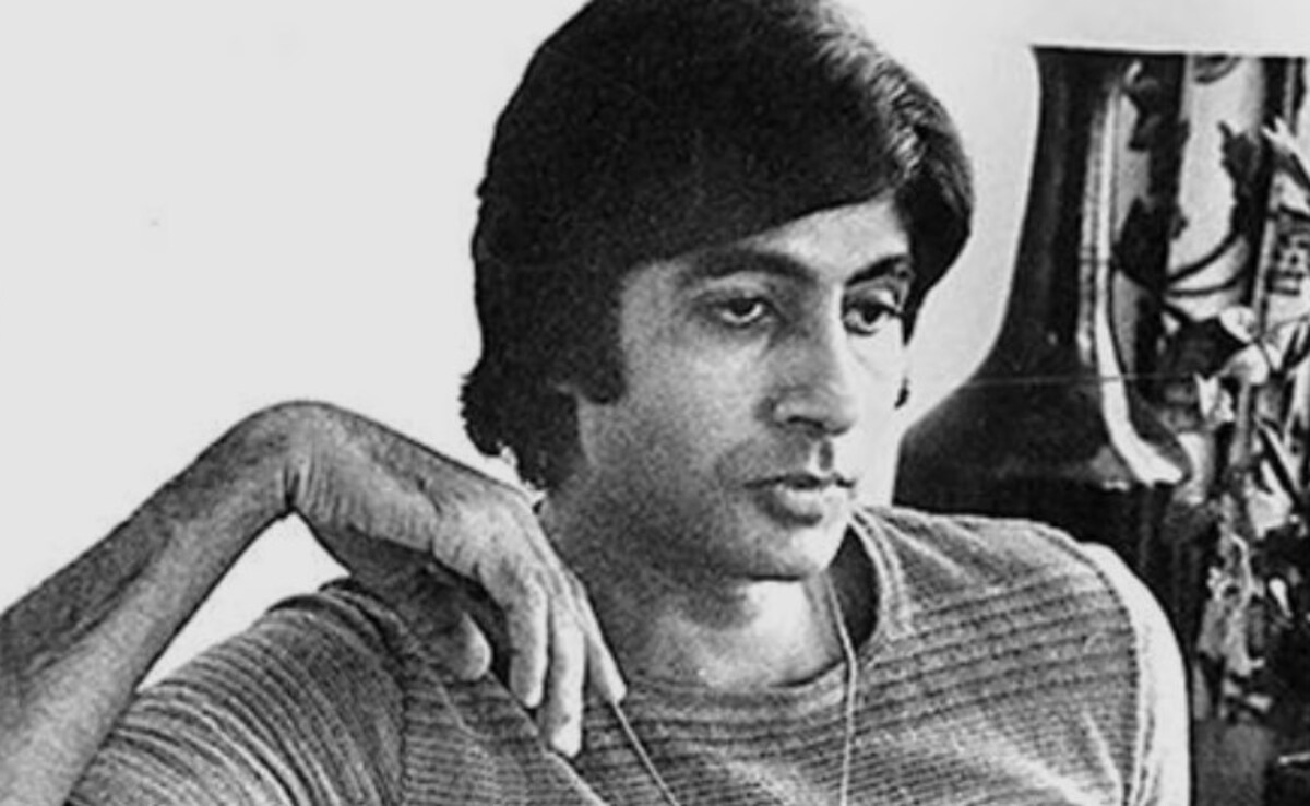 अमिताभ बच्चन ने खाली स्टेडियम में शूट किया था ये आइकॉनिक गाना, भीड़ दिखाने के लिए लगाई गई मोमबत्तियां, पढ़ें मजेदार किस्सा