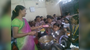 LPG Shortage Leaves Women-Led Midday Meal Kitchens Struggling In Mumbai