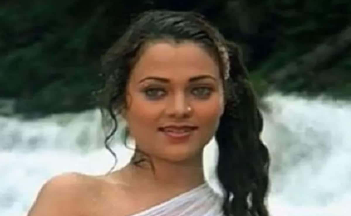डेब्यू फिल्म में किया ऐसा सीन कि मंदाकिनी से होने लगी तुलना, एक्ट्रेस को आज भी है वो फिल्म साइन करने का पछतावा
